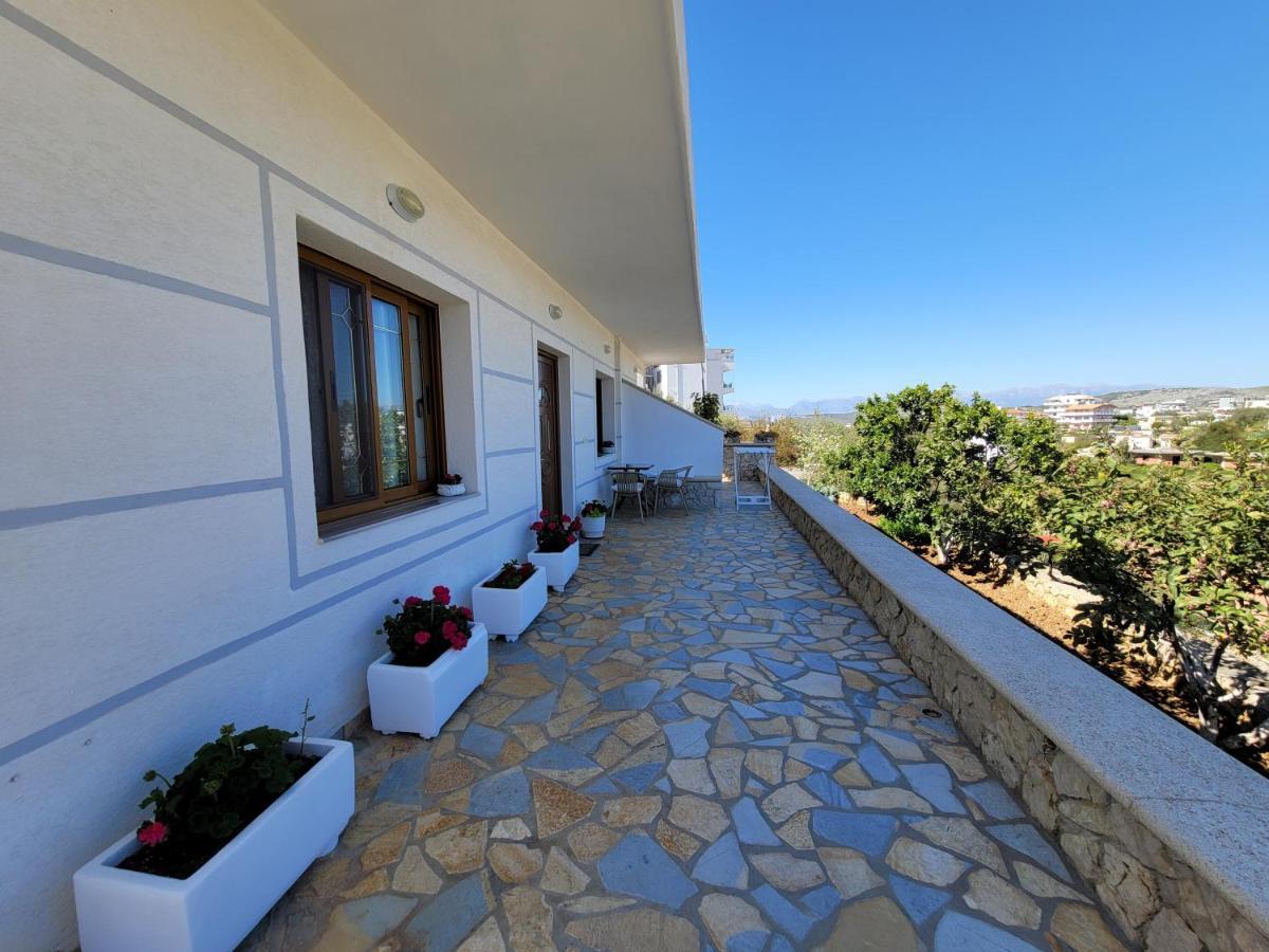 Guesthouse Redilka คซามิล ภายนอก รูปภาพ