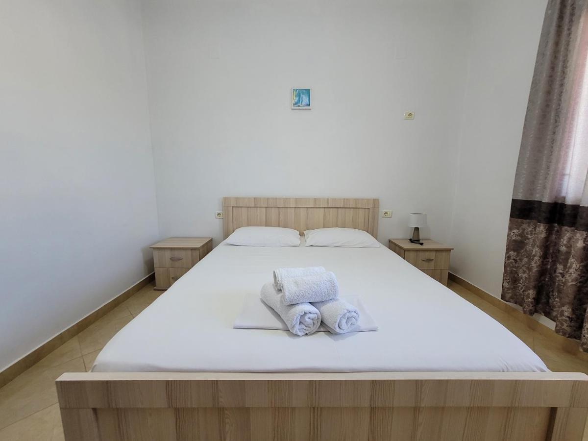 Guesthouse Redilka คซามิล ภายนอก รูปภาพ