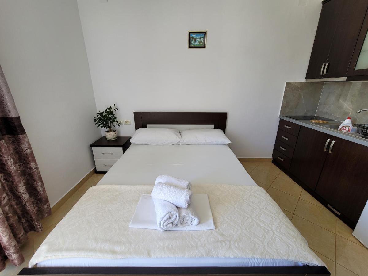 Guesthouse Redilka คซามิล ภายนอก รูปภาพ